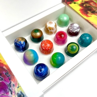 Chocolatiers Collection Box   12 Chocolates