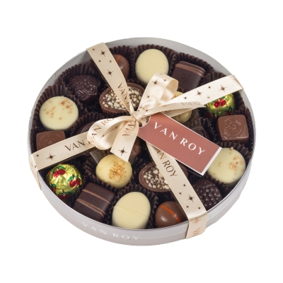 Asstd Belgian chocs in 18cm clear round with band & decor