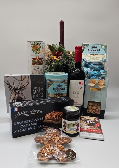 Christmas Hamper with Table Centre